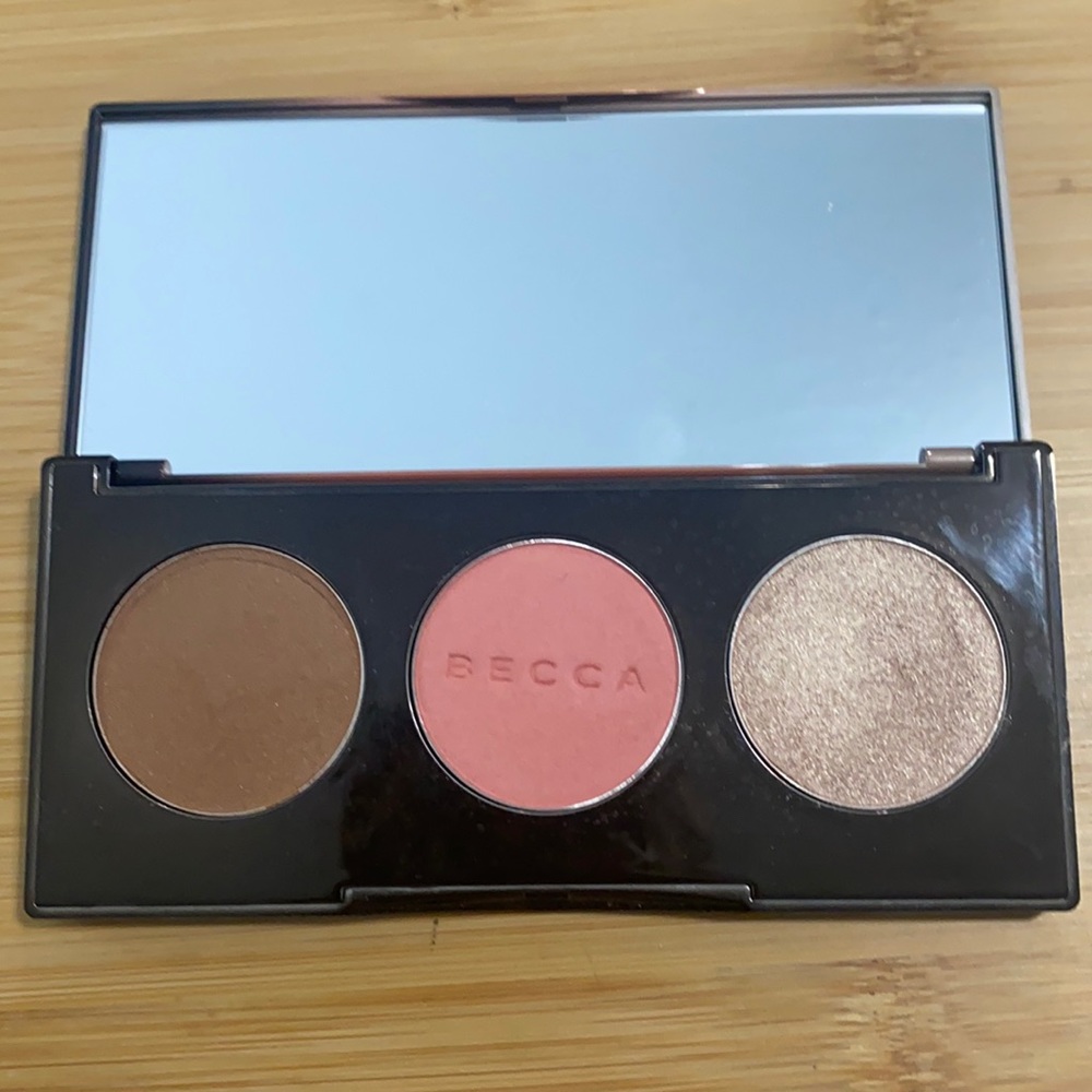 Becca Sunchaser Face Palette